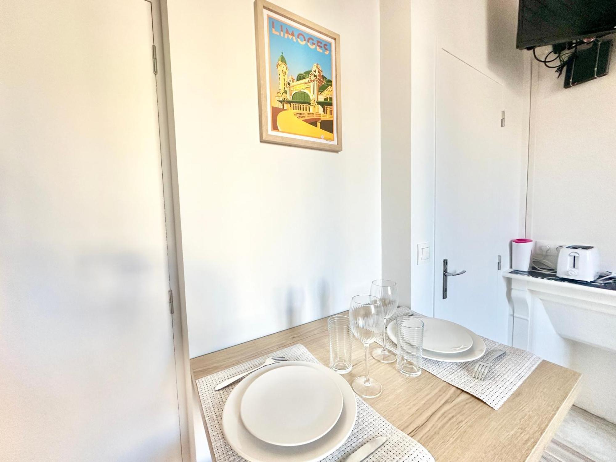 Le Victor, Charmant Et Cosy Limoges Bagian luar foto